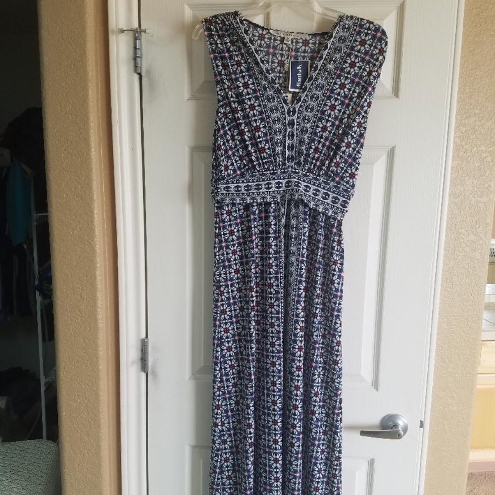 Dress Max Studio Medium